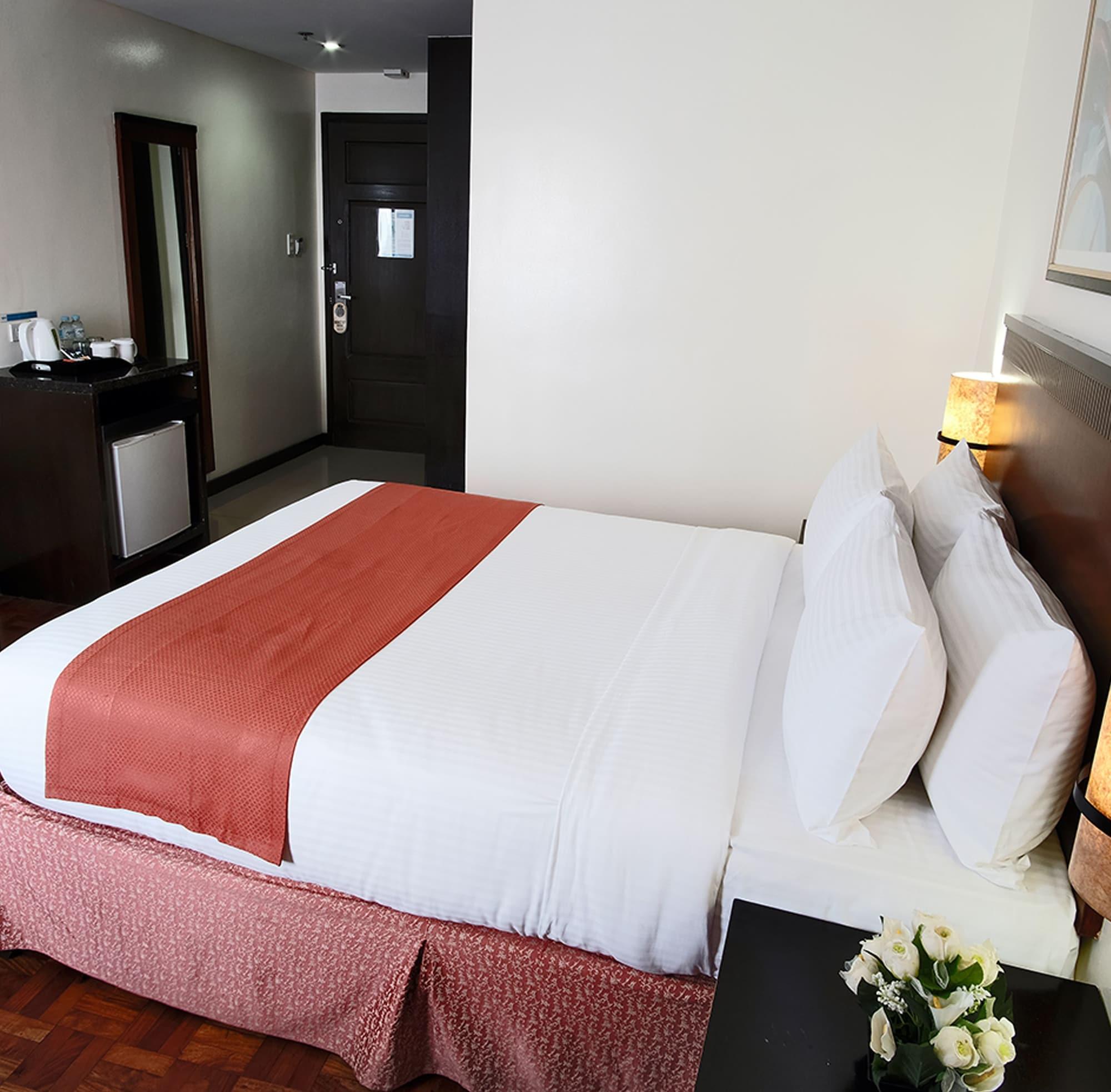 Fersal Hotel Neptune Makati Makati City Dış mekan fotoğraf