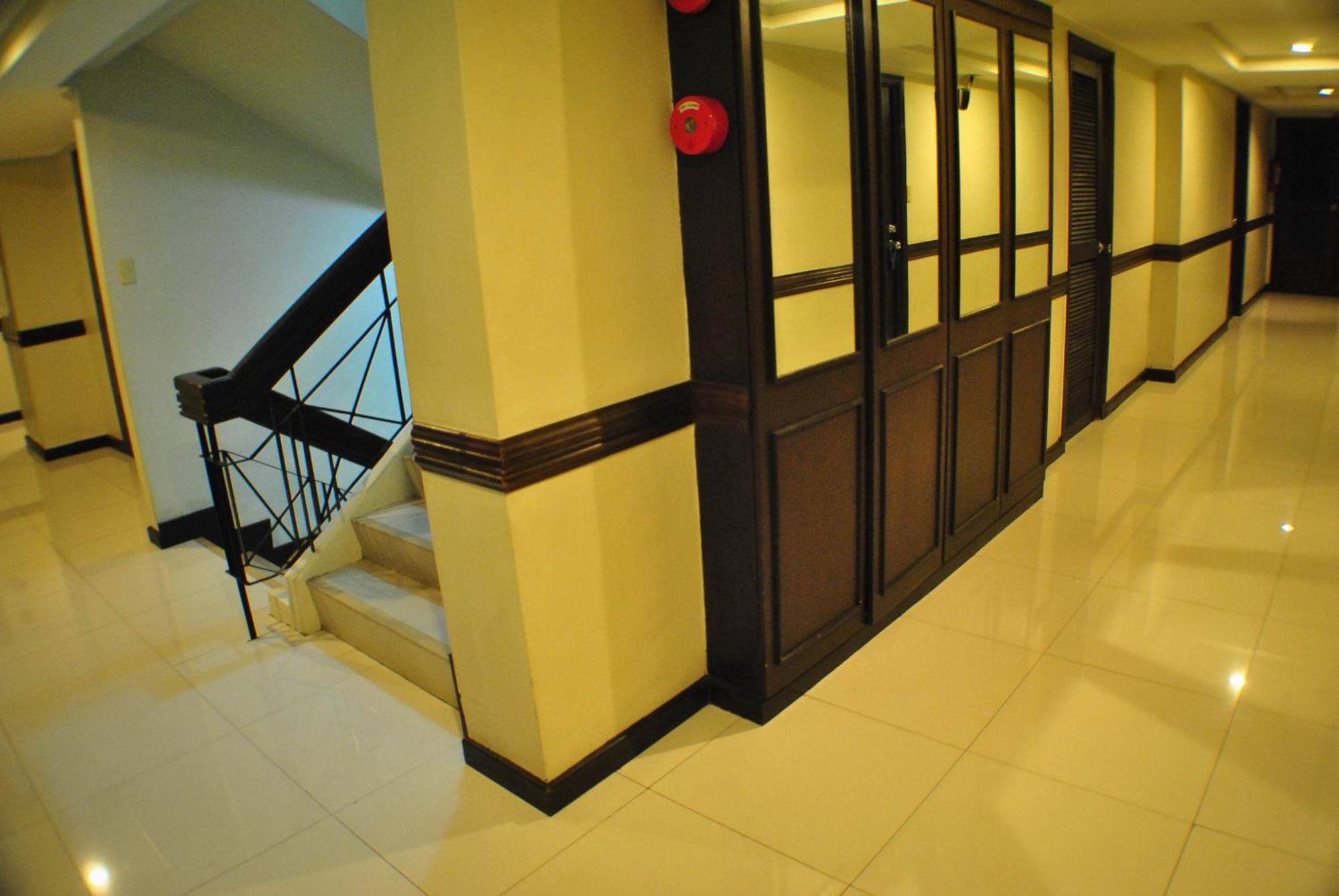 Fersal Hotel Neptune Makati Makati City Dış mekan fotoğraf