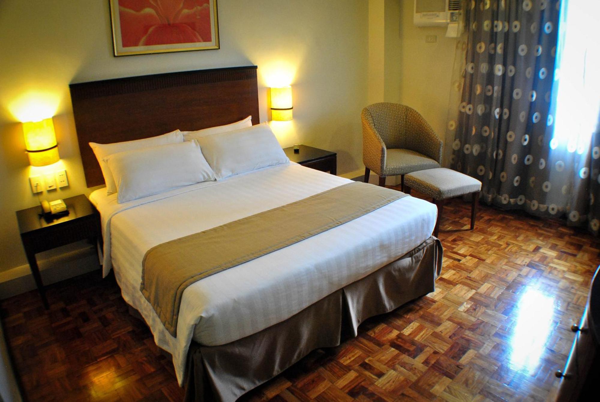 Fersal Hotel Neptune Makati Makati City Dış mekan fotoğraf