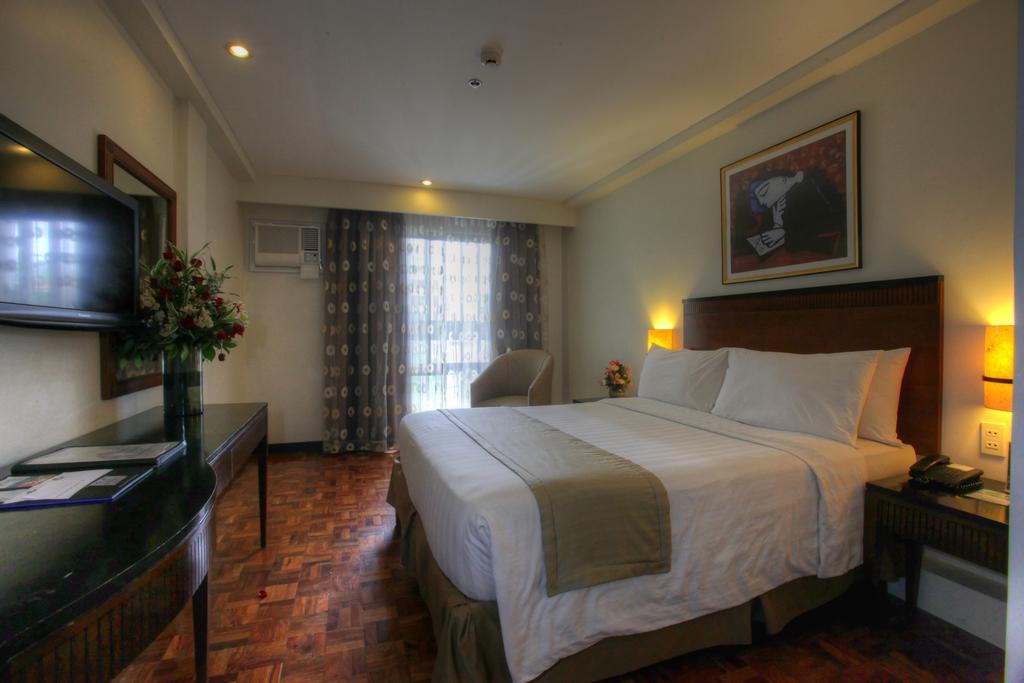 Fersal Hotel Neptune Makati Makati City Dış mekan fotoğraf