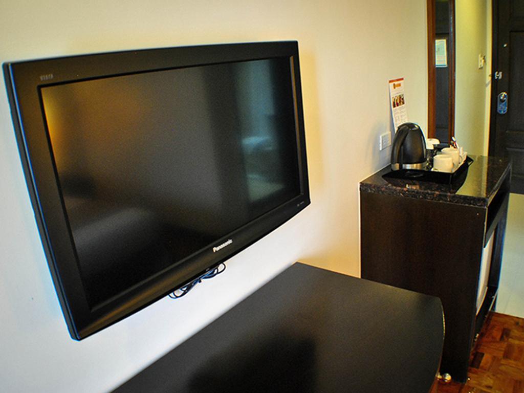 Fersal Hotel Neptune Makati Makati City Dış mekan fotoğraf