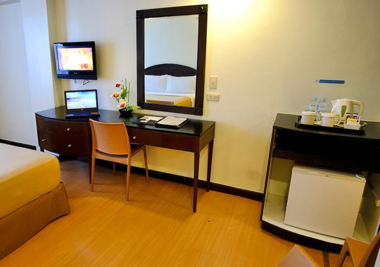 Fersal Hotel Neptune Makati Makati City Dış mekan fotoğraf