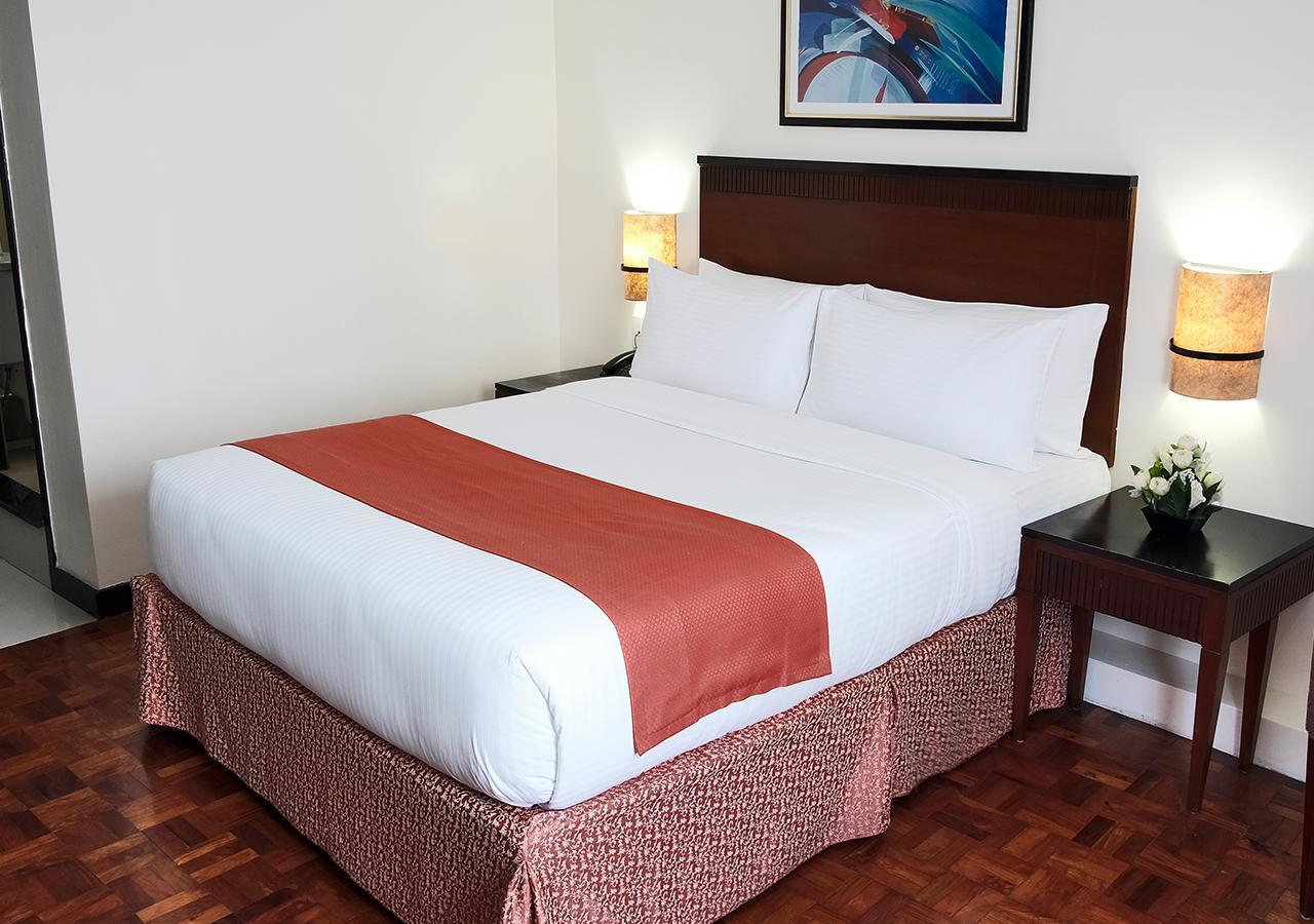 Fersal Hotel Neptune Makati Makati City Dış mekan fotoğraf